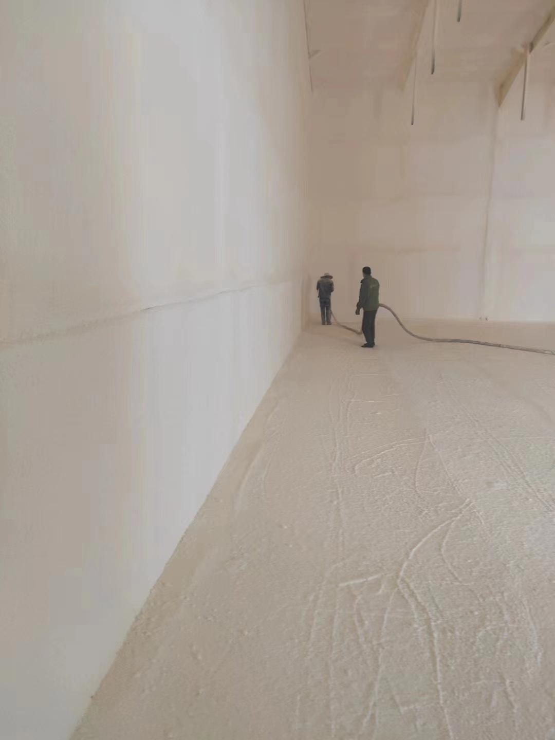 发泡聚氨酯设备用于冷库保温现场施工